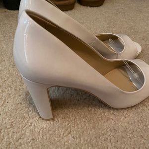 DKNY shoes size 8